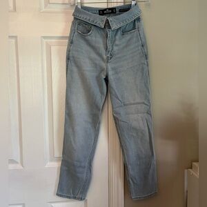 Hollister Women’s Ultra High Rise Mom Jeans